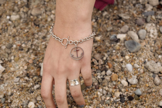 Toggle Bracelet